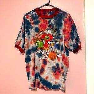 VINTAGE 90’s Looney Tunes XL Red Cuff/Collar Shirt